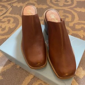 BRAND NEW Anthro leather mules